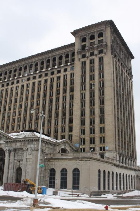 2014-03-08 13:14:53 ** Detroit, Michigan ** The Michigan Central Station was built in 1913 as the then-highest train station in the world. Since 1975 it is a historical building. It was used as a train station until 1988 and since then, owners are trying to find a new use for the building.