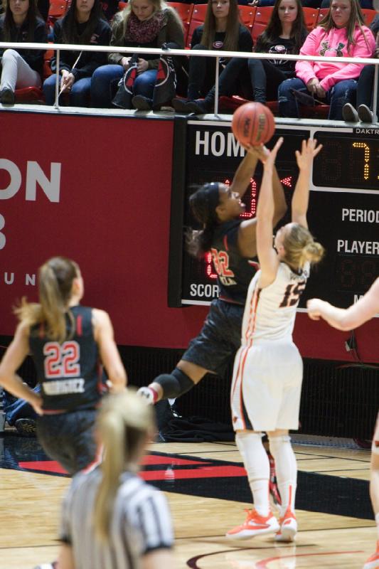 2016-01-22 20:29:56 ** Basketball, Damenbasketball, Danielle Rodriguez, Oregon State, Tanaeya Boclair, Utah Utes ** 
