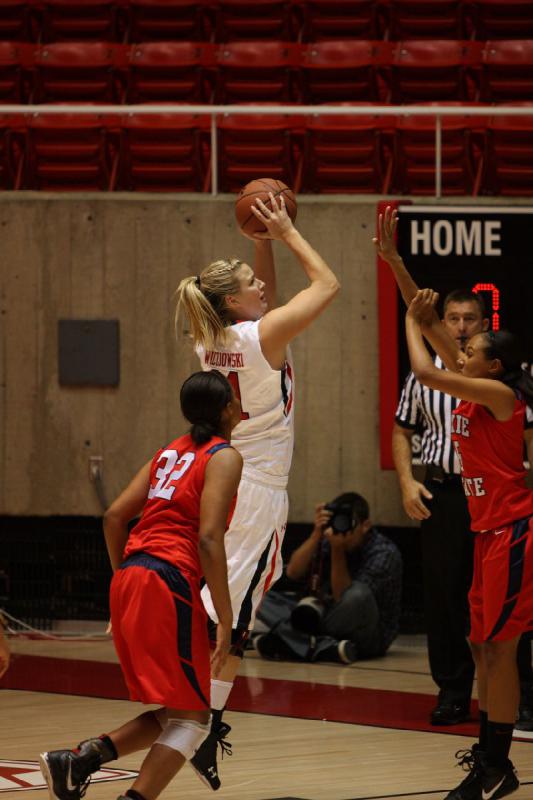 2011-11-05 17:00:17 ** Basketball, Dixie State, Taryn Wicijowski, Utah Utes, Women's Basketball ** 