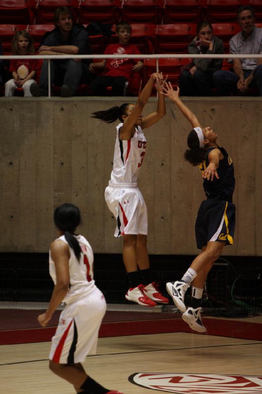 2012-01-15 15:06:06 ** Basketball, Damenbasketball, Iwalani Rodrigues, Janita Badon, Kalifornien, Utah Utes ** 