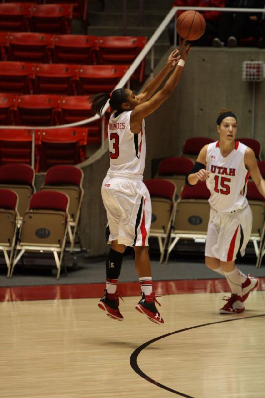 2012-11-01 19:02:00 ** Basketball, Concordia, Damenbasketball, Iwalani Rodrigues, Michelle Plouffe, Utah Utes ** 