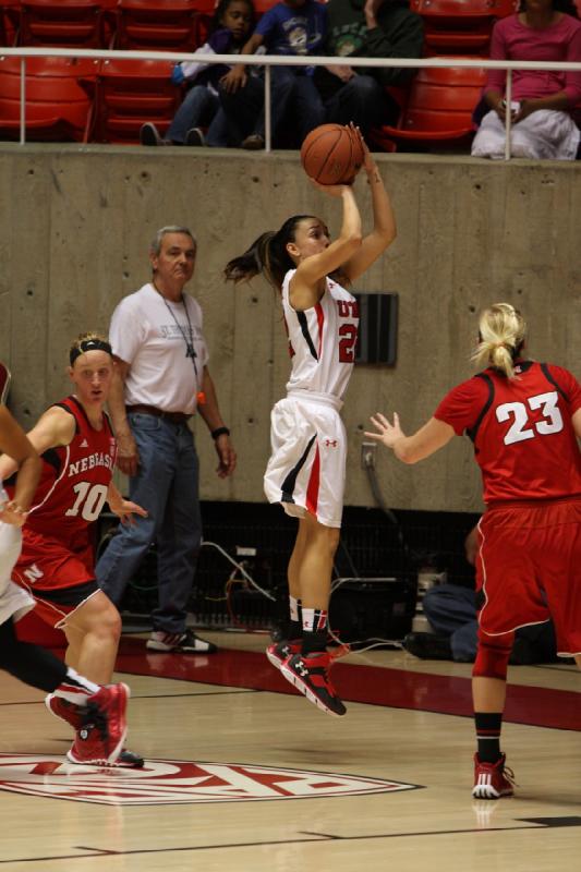 2013-11-15 18:05:13 ** Basketball, Ciera Dunbar, Damenbasketball, Danielle Rodriguez, Nebraska, Utah Utes ** 
