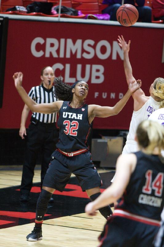 2017-02-03 21:02:19 ** Basketball, Damenbasketball, Paige Crozon, Tanaeya Boclair, Utah Utes, Washington ** 