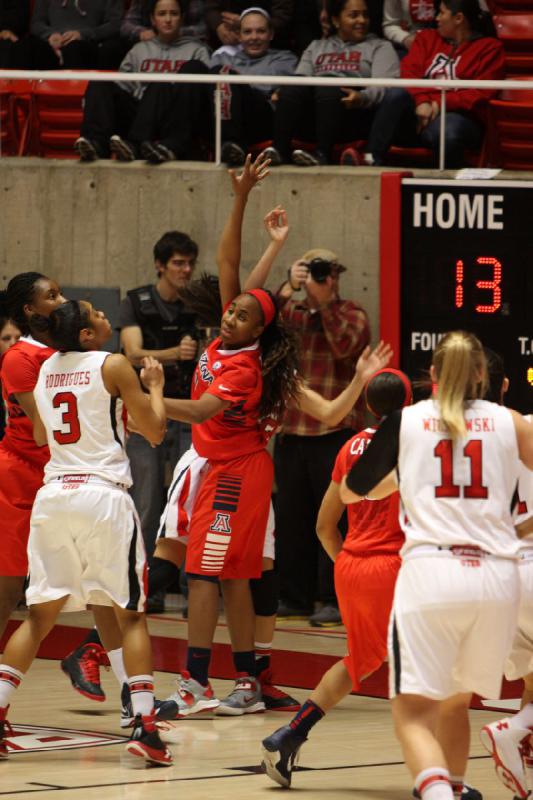 2013-01-18 19:16:01 ** Arizona, Basketball, Damenbasketball, Iwalani Rodrigues, Taryn Wicijowski, Utah Utes ** 