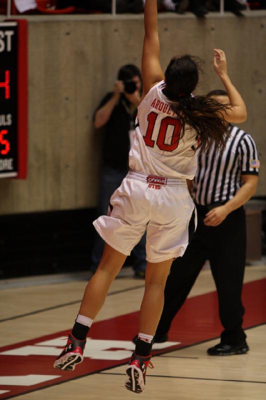 2013-12-11 20:38:19 ** Basketball, Nakia Arquette, Utah Utes, Utah Valley University, Women's Basketball ** 