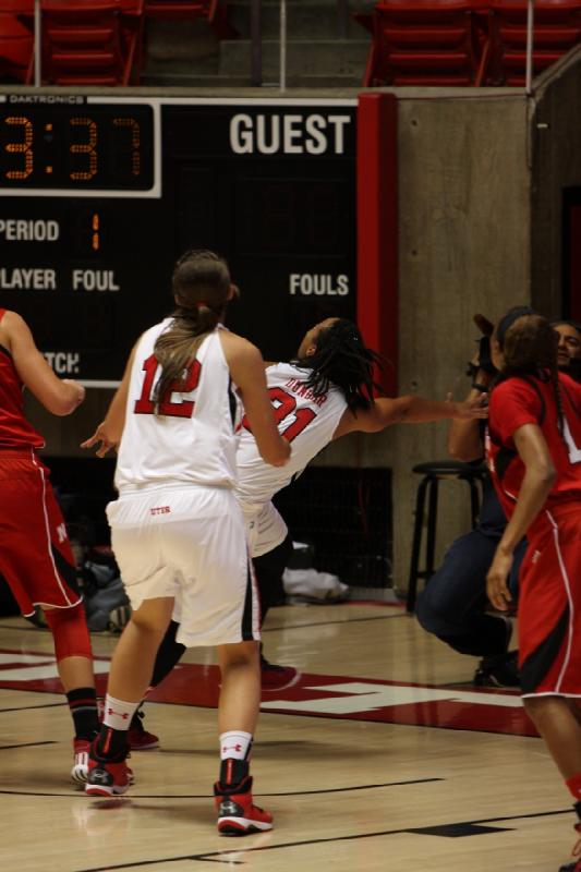 2013-11-15 18:04:47 ** Basketball, Ciera Dunbar, Emily Potter, Nebraska, Utah Utes, Women's Basketball ** 
