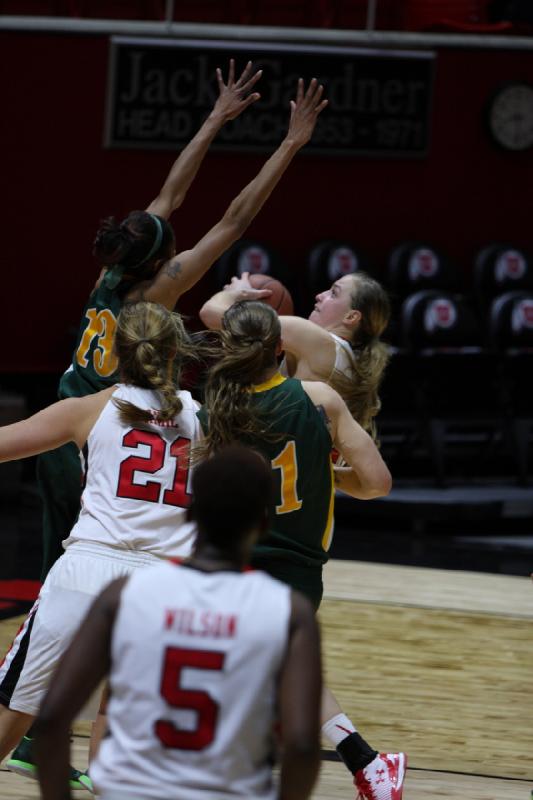 2014-11-05 20:24:13 ** Alaska Anchorage, Basketball, Cheyenne Wilson, Paige Crozon, Utah Utes, Wendy Anae, Women's Basketball ** 