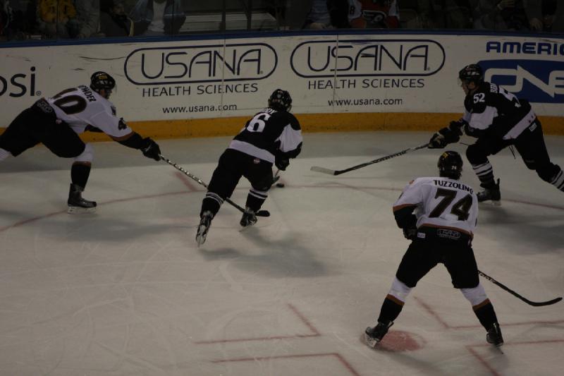 2010-12-15 20:11:18 ** Eishockey, Utah Grizzlies ** 2010-12-15 20:11:18 ** Eishockey, Utah Grizzlies **