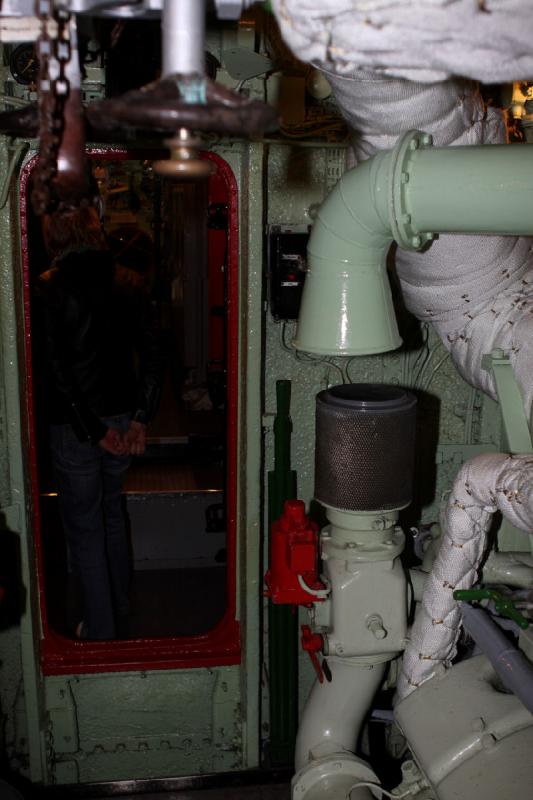 2010-04-15 15:54:32 ** Bremerhaven, Germany, Submarines, Type XXI, U 2540 ** In the diesel room.