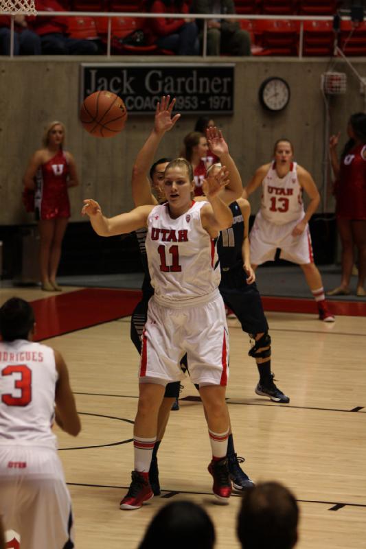 2012-11-27 19:58:08 ** Basketball, Damenbasketball, Iwalani Rodrigues, Rachel Messer, Taryn Wicijowski, Utah State, Utah Utes ** 