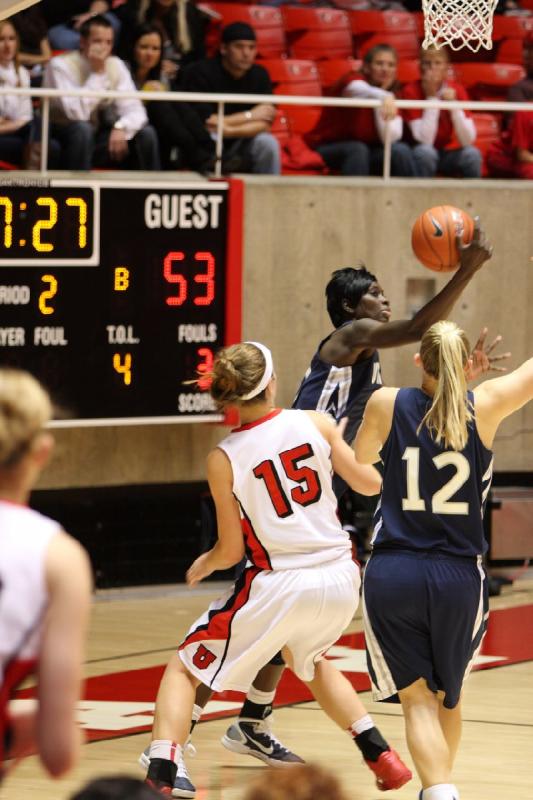 2011-01-01 16:27:02 ** Basketball, Damenbasketball, Michelle Plouffe, Utah State, Utah Utes ** 