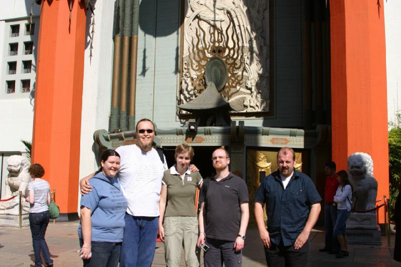 2007-10-14 11:04:38 ** California, Erica, Ruben ** Erica, Ruben, Tanja, Dirk and Andreas at the Chinese Theatre. 2007-10-14 11:04:38 ** California, Erica, Ruben ** Erica, Ruben, Tanja, Dirk and Andreas at the Chinese Theatre.
