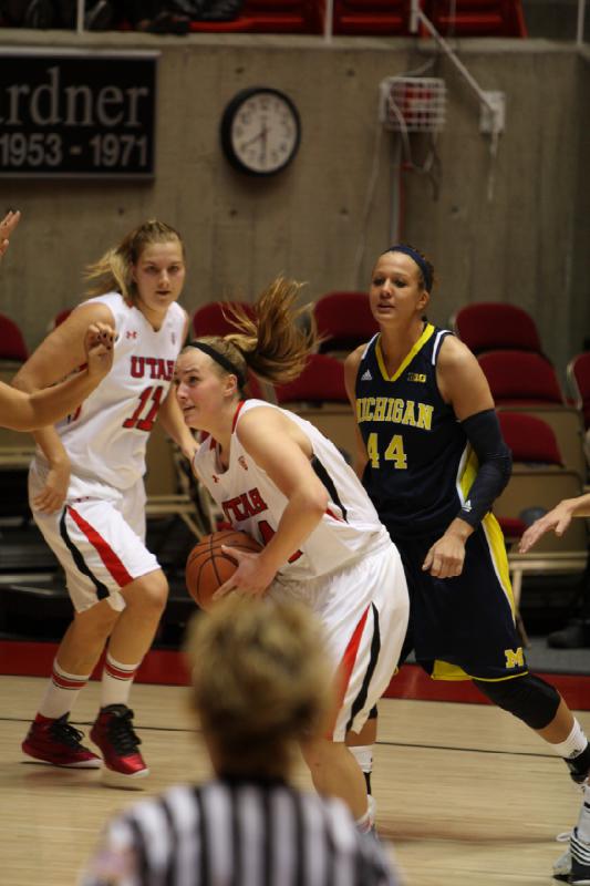 2012-11-16 17:38:37 ** Basketball, Michigan, Paige Crozon, Taryn Wicijowski, Utah Utes, Women's Basketball ** 
