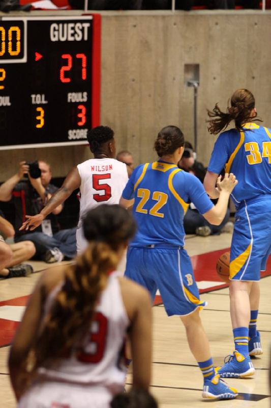 2014-03-02 15:11:00 ** Ariel Reynolds, Basketball, Cheyenne Wilson, Damenbasketball, UCLA, Utah Utes ** 