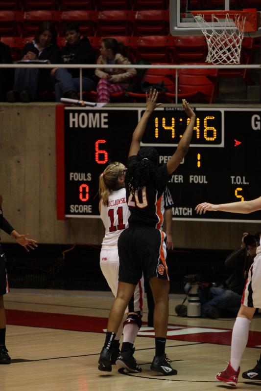 2012-03-01 19:09:35 ** Basketball, Damenbasketball, Michelle Plouffe, Oregon State, Taryn Wicijowski, Utah Utes ** 