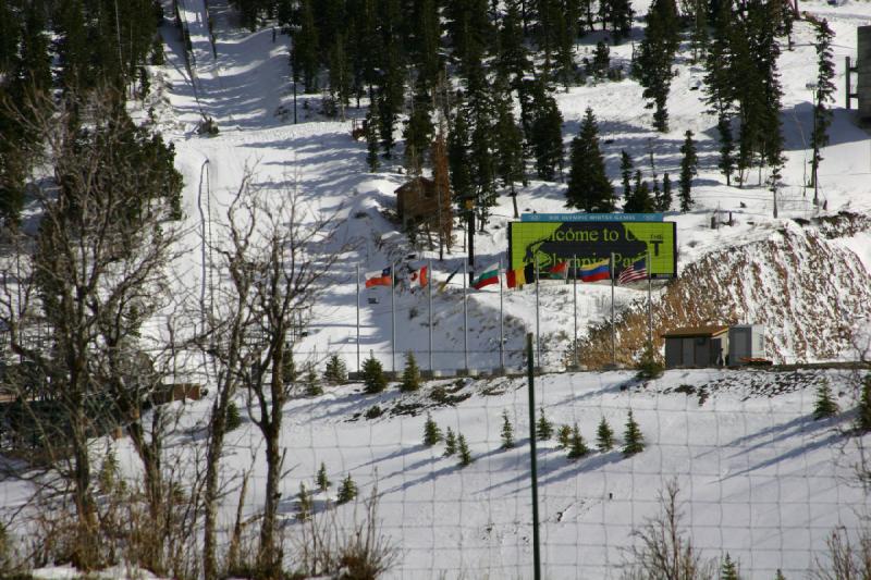 2006-04-18 11:06:30 ** Beim Skisprung. 2006-04-18 11:06:30 ** Beim Skisprung.
