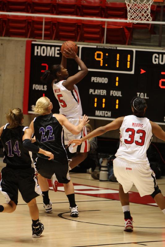 2011-12-01 19:18:35 ** Basketball, Cheyenne Wilson, Rachel Morris, Utah Utes, Weber State, Women's Basketball ** 
