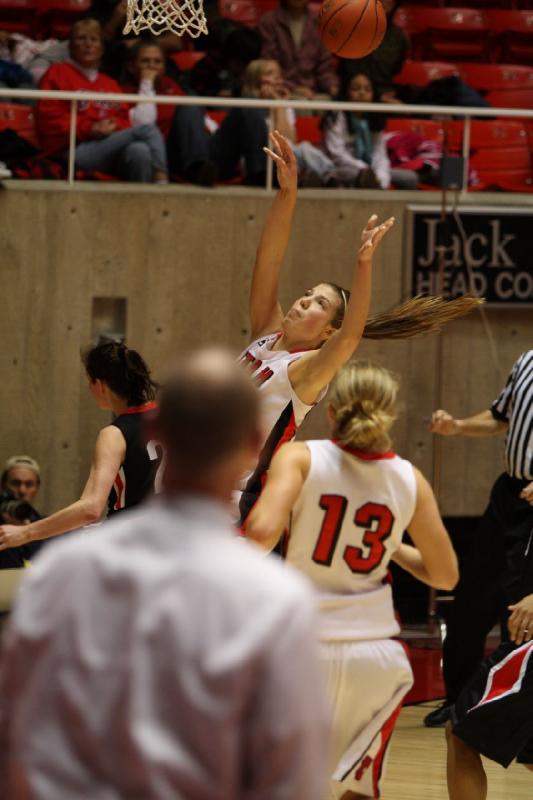 2010-12-20 20:31:23 ** Basketball, Michelle Plouffe, Rachel Messer, Southern Oregon, Utah Utes, Women's Basketball ** 
