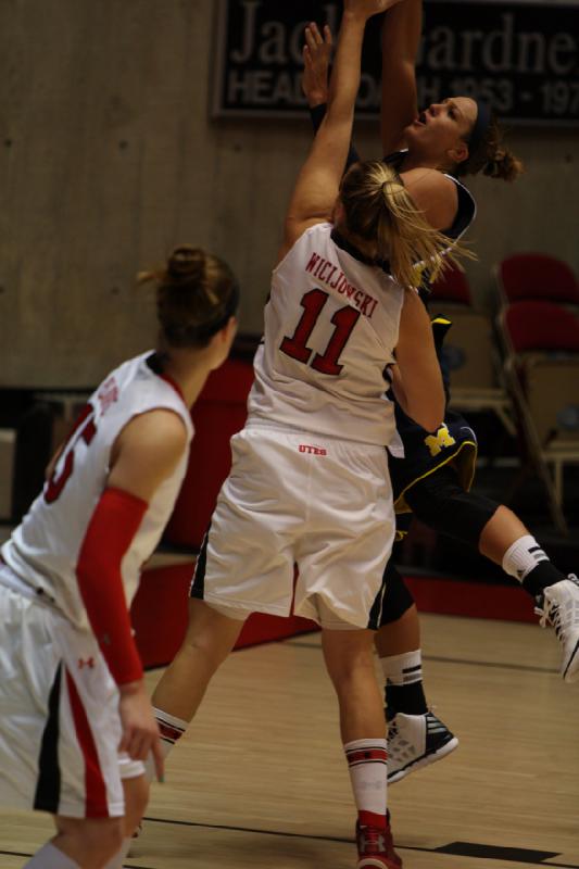 2012-11-16 17:03:07 ** Basketball, Michelle Plouffe, Michigan, Taryn Wicijowski, Utah Utes, Women's Basketball ** 