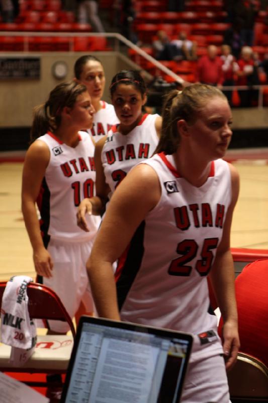 2010-11-07 16:39:29 ** Allison Gida, Amy Krommenhoek, Basketball, Brittany Knighton, Damenbasketball, Michelle Harrison, Utah Utes, Warner Pacific ** 