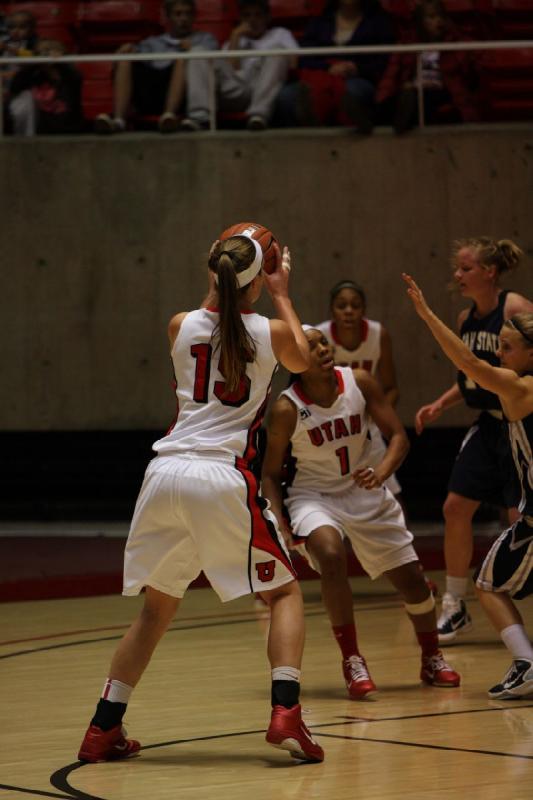 2011-01-01 15:09:58 ** Basketball, Damenbasketball, Iwalani Rodrigues, Janita Badon, Michelle Plouffe, Utah State, Utah Utes ** 
