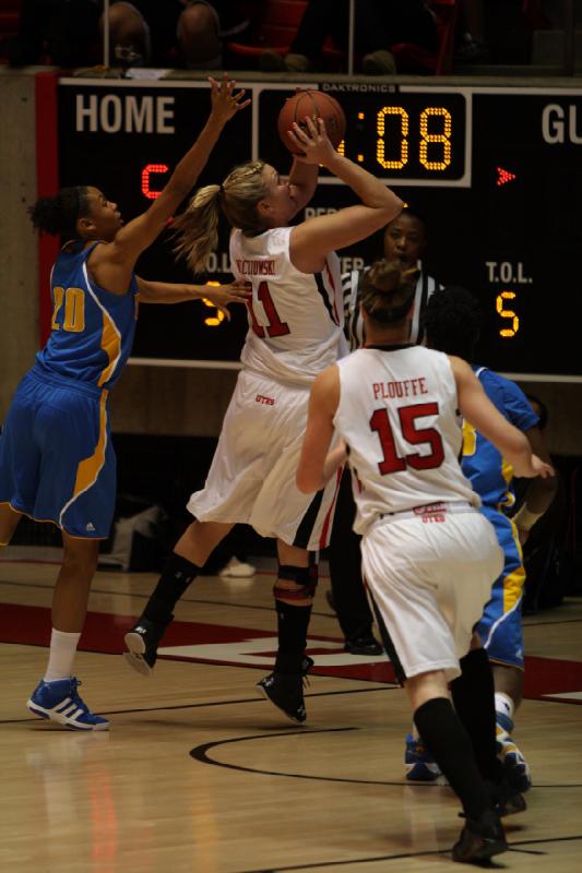 2012-01-26 19:04:14 ** Basketball, Damenbasketball, Michelle Plouffe, Taryn Wicijowski, UCLA, Utah Utes ** 