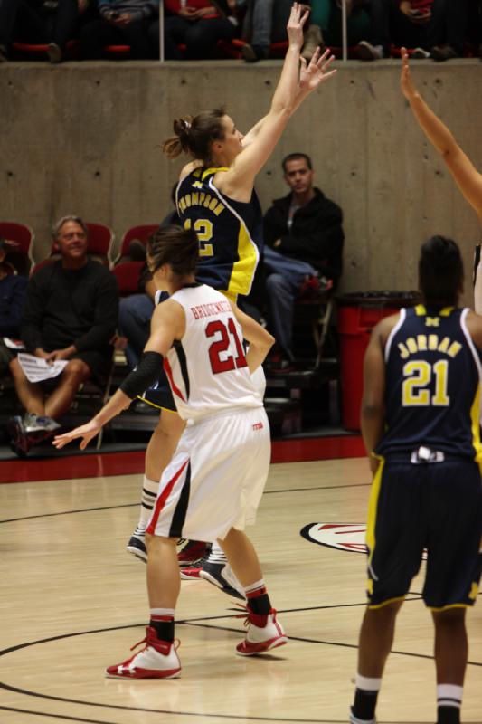 2012-11-16 17:56:40 ** Basketball, Chelsea Bridgewater, Damenbasketball, Michigan, Utah Utes ** 