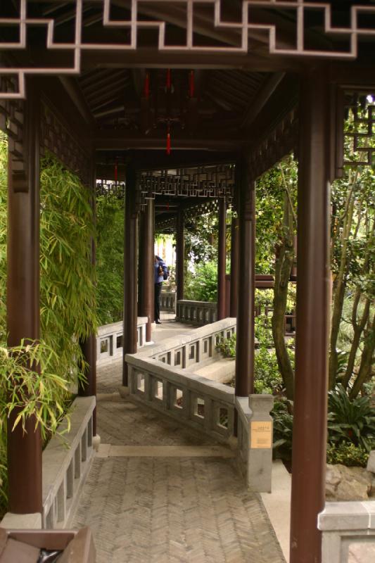 2005-05-05 12:05:51 ** Botanical Garden, Oregon, Portland ** Canopied walkway. 2005-05-05 12:05:51 ** Botanical Garden, Oregon, Portland ** Canopied walkway.