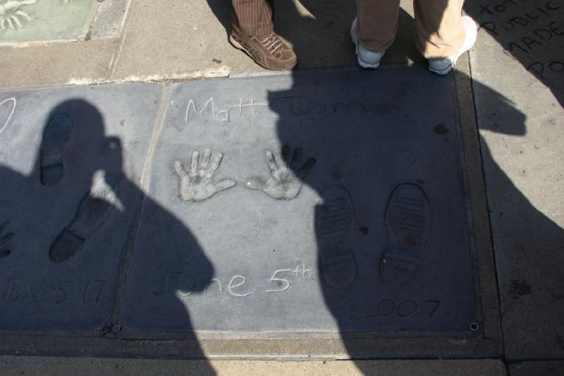 2007-10-14 11:04:22 ** California ** Hand and foot prints of Matt Damon from June 5th 2007.