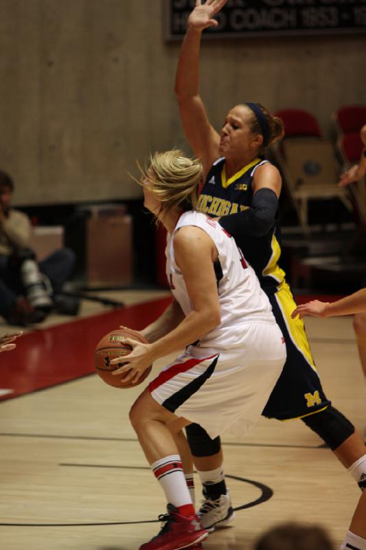 2012-11-16 17:51:59 ** Basketball, Michigan, Taryn Wicijowski, Utah Utes, Women's Basketball ** 