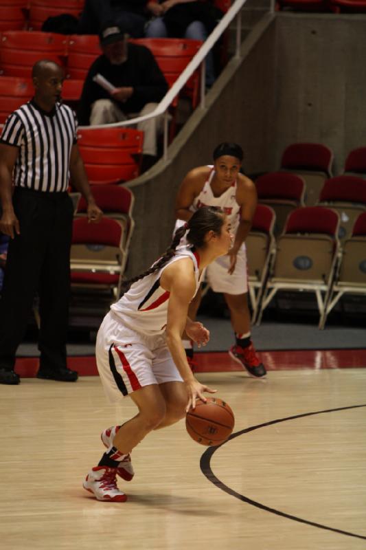 2013-11-08 20:43:28 ** Basketball, Devri Owens, Malia Nawahine, University of Denver, Utah Utes, Women's Basketball ** 