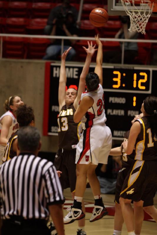 2011-01-15 15:38:37 ** Basketball, Brittany Knighton, Damenbasketball, Diana Rolniak, Utah Utes, Wyoming ** 