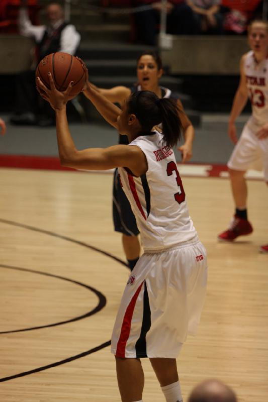 2012-03-15 20:20:28 ** Basketball, Damenbasketball, Iwalani Rodrigues, Rachel Messer, Utah State, Utah Utes ** 