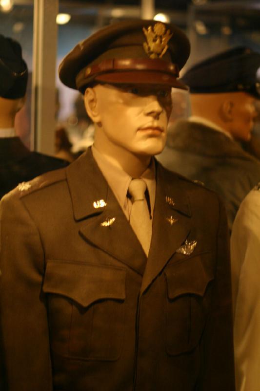 2007-04-08 14:46:18 ** Air Force, Hill AFB, Utah ** Officer's uniform of the 1940s.