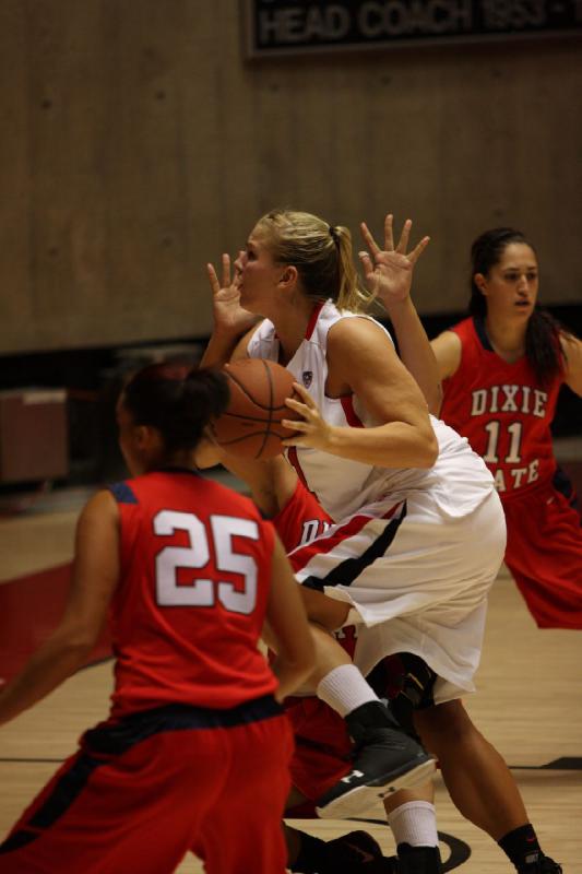 2011-11-05 18:03:13 ** Basketball, Damenbasketball, Dixie State, Taryn Wicijowski, Utah Utes ** 