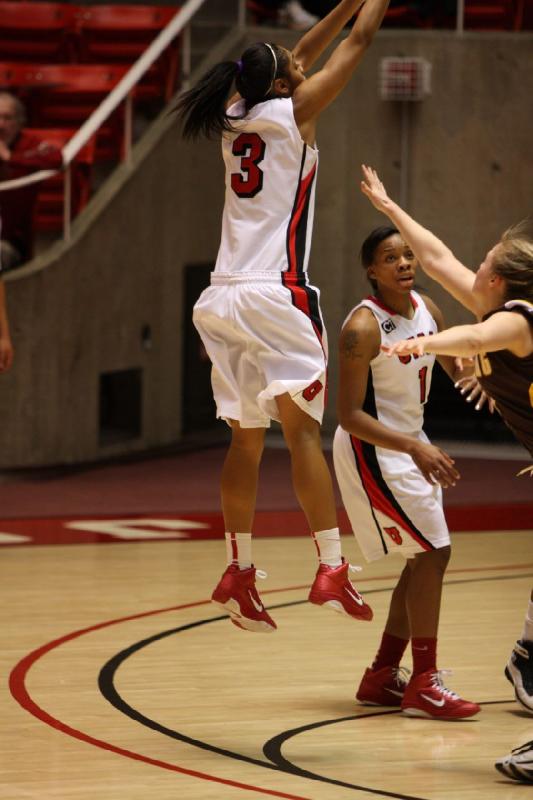 2011-01-15 15:41:57 ** Basketball, Iwalani Rodrigues, Janita Badon, Utah Utes, Women's Basketball, Wyoming ** 