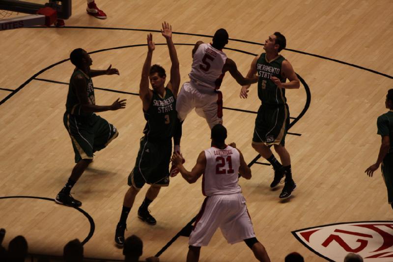 2012-11-16 20:09:29 ** Basketball, Men's Basketball, Sacramento State, Utah Utes ** 