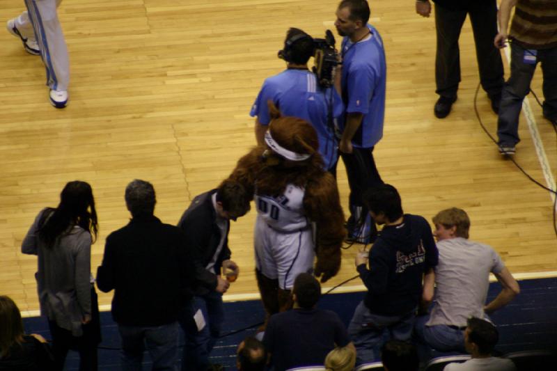 2008-03-03 18:59:56 ** Basketball, Utah Jazz ** The bear in the center of the image is the mascot of the Utah Jazz.