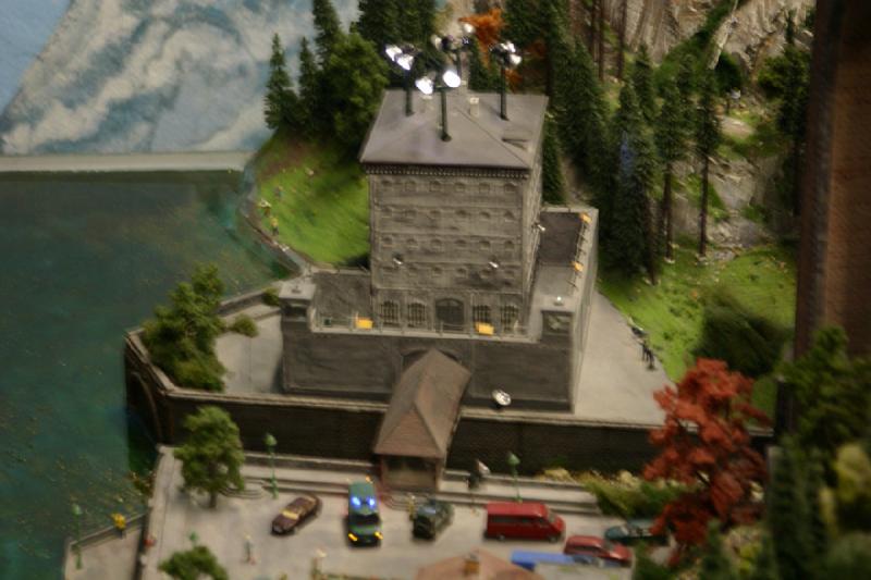 2006-11-25 10:52:22 ** Deutschland, Hamburg, Miniaturwunderland ** Hier sind die Suchscheinwerfer eingeschaltet.