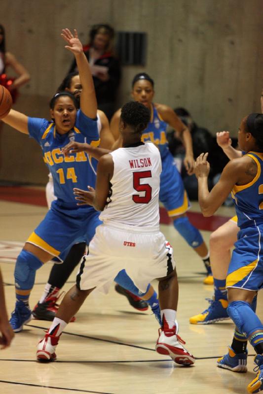 2014-03-02 14:38:48 ** Basketball, Cheyenne Wilson, Ciera Dunbar, Damenbasketball, UCLA, Utah Utes ** 