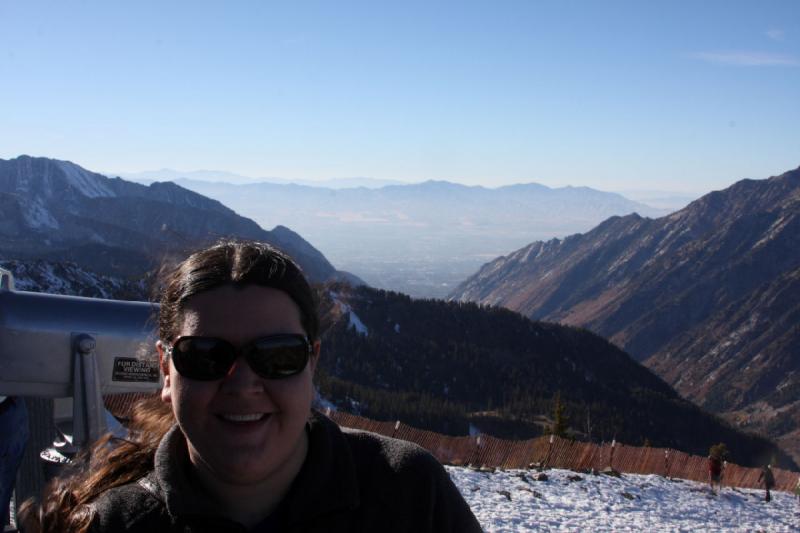 2008-10-25 16:07:32 ** Erica, Little Cottonwood Canyon, Snowbird, Utah ** Erica und im Hintergrund das Salzseetal.