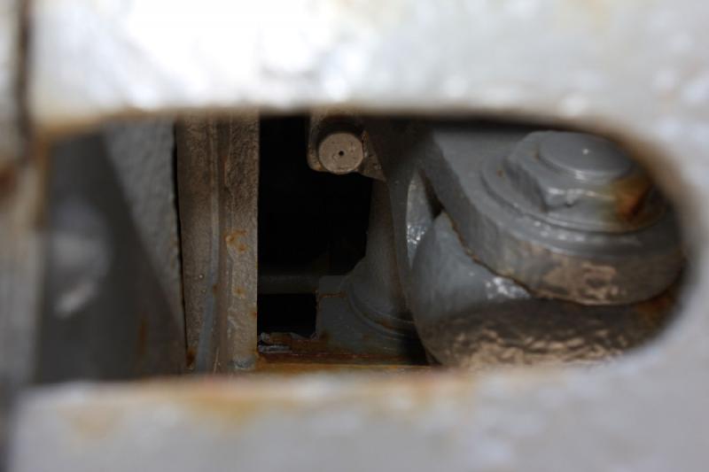 2010-04-07 12:25:49 ** Germany, Laboe, Submarines, Type VII, U 995 ** View through one of the slits at the stern.