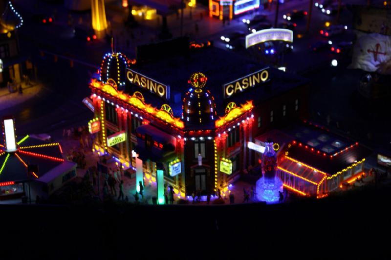2006-11-25 09:35:08 ** Deutschland, Hamburg, Miniaturwunderland ** Las Vegas bei Nacht.