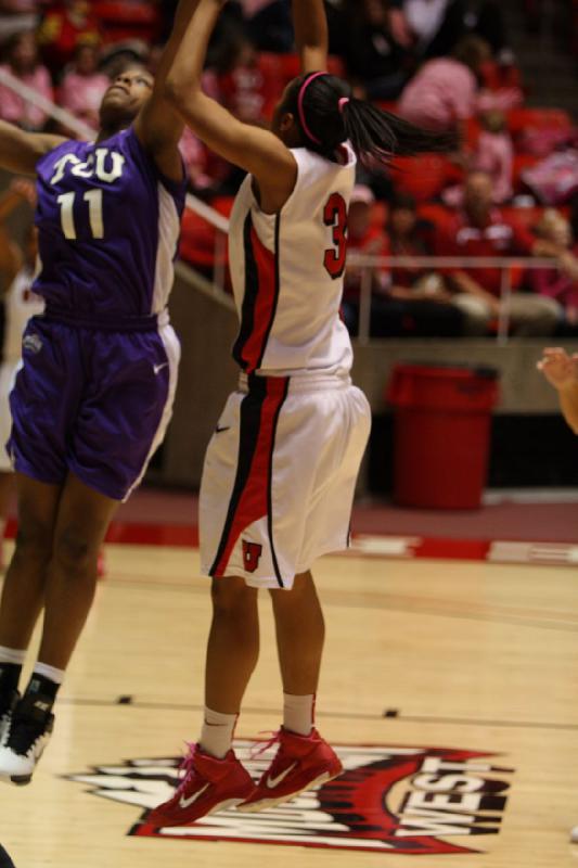 2011-01-22 19:36:44 ** Basketball, Damenbasketball, Iwalani Rodrigues, TCU, Utah Utes ** 