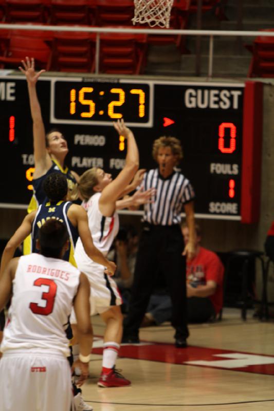 2012-11-16 16:37:02 ** Basketball, Iwalani Rodrigues, Michigan, Taryn Wicijowski, Utah Utes, Women's Basketball ** 