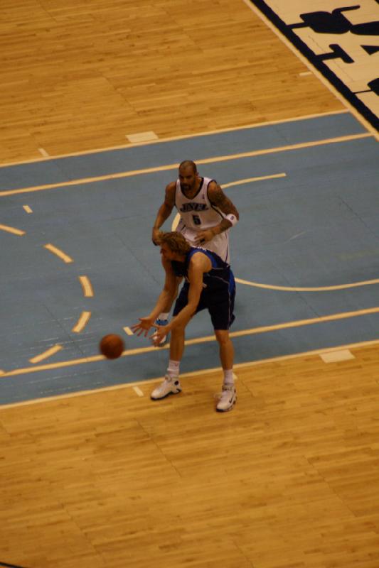 2008-03-03 19:13:34 ** Basketball, Utah Jazz ** Dirk Nowitzki at the basket of Utah.