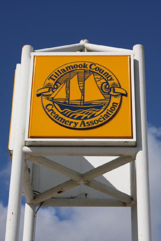 2011-03-25 15:36:38 ** Tillamook Cheese Factory ** The logo of the Tillamook County Creamery Association.