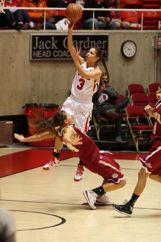 2013-11-08 21:39:41 ** Basketball, Damenbasketball, Malia Nawahine, University of Denver, Utah Utes, Velaida Harris ** 