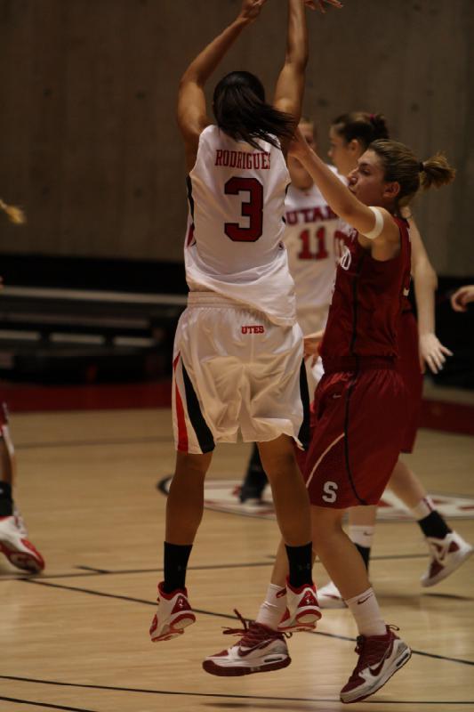 2012-01-12 19:14:35 ** Basketball, Damenbasketball, Iwalani Rodrigues, Stanford, Taryn Wicijowski, Utah Utes ** 