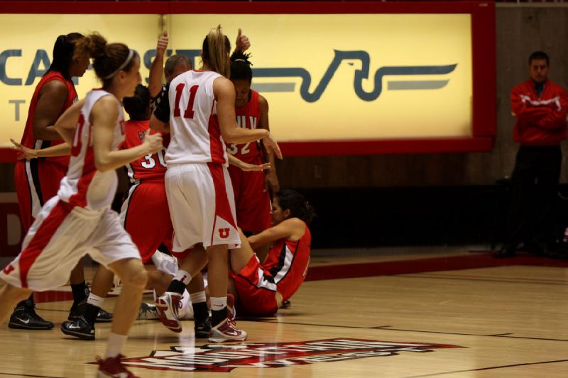 2010-01-16 15:35:17 ** Basketball, Sasha McKinnon, Taryn Wicijowski, UNLV, Utah Utes, Women's Basketball ** 